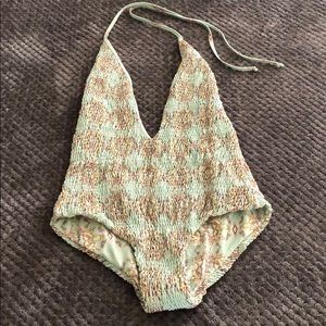 Tori Praver full piece